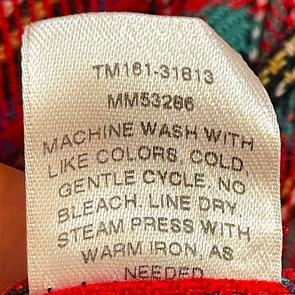 Pendleton Red Tartan Plaid Virgin Wool Button Down Shirt Washable Size Medium - Picture 10 of 10